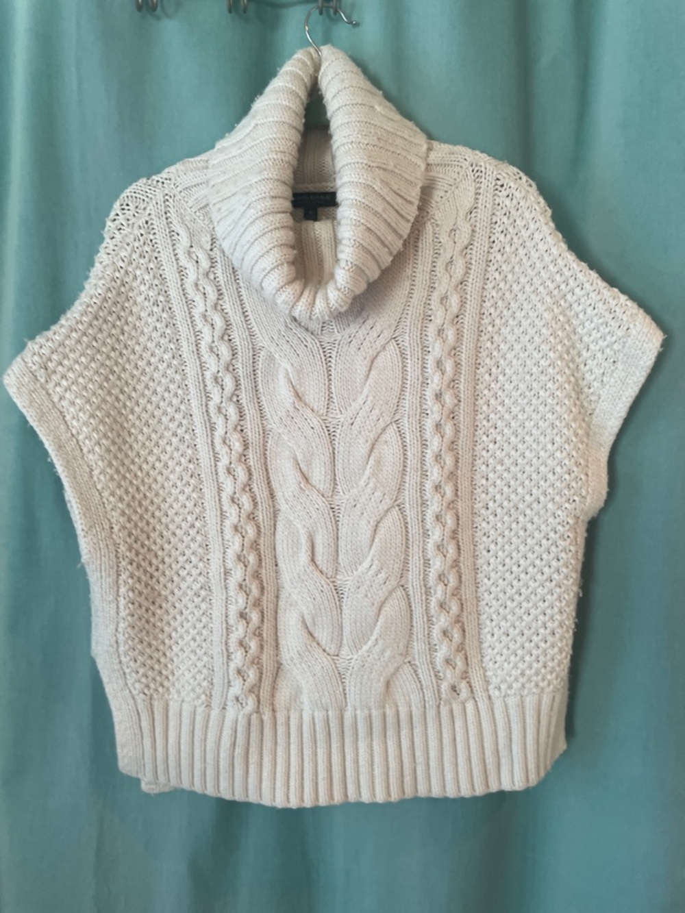 Banana Republic Cream Cotton Cable-Knit Turtleneck Sweater Vest